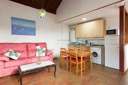 Luminous Alhambra view apartment in Albayzín
